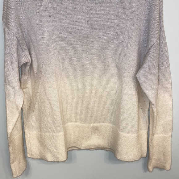 Banana Republic ombré grey/white wool sweater, size XS but more like Medium - Picture 4 of 6